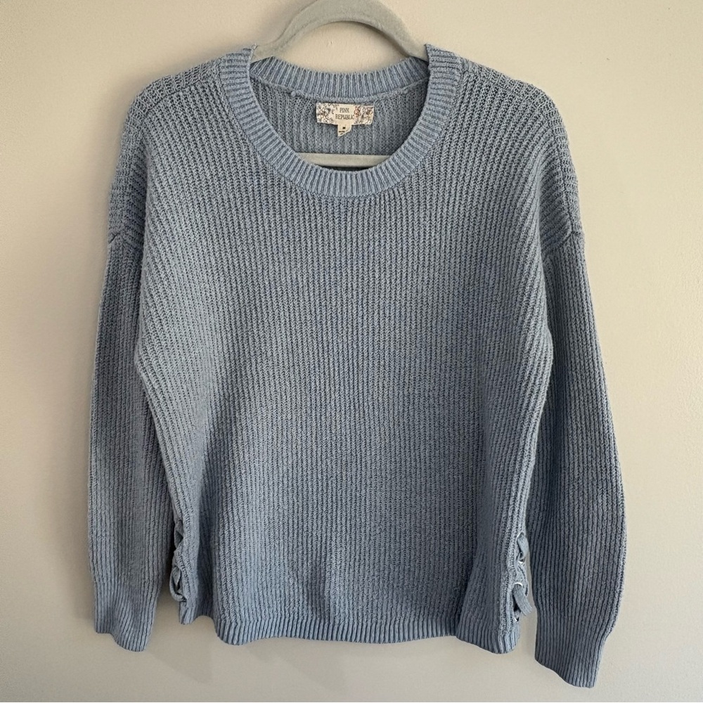 Pink Republic Women’s Light Blue Knit Sweater With Lace Up Sides Size Medium